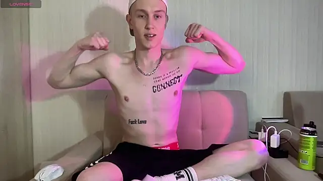 Snapshot of Travis_Gracile chatting on April 2026 09:32:01 AM Travis Gracile online show from April 2026 09:32:01 AM