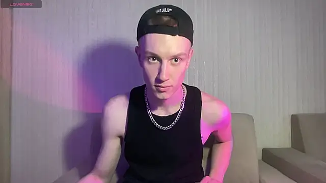 Snapshot of Travis_Gracile chatting on April 2026 09:19:02 AM Travis Gracile online show from April 2026 09:19:02 AM