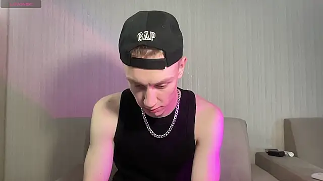 Snapshot of Travis_Gracile chatting on April 2026 09:34:02 AM Travis Gracile online show from April 2026 09:34:02 AM