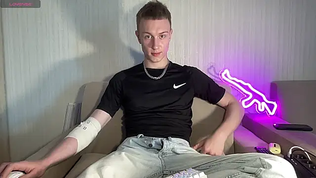 Snapshot of Travis_Gracile chatting on June 2026 09:07:01 AM Travis Gracile online show from June 2026 09:07:01 AM