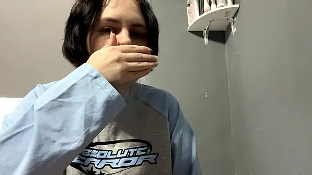 Snapshot of Hissokai chatting on April 2026 01:38:02 PM Hissokai online show from April 2026 01:38:02 PM