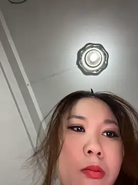 Snapshot of xiaoxiao_02 chatting on April 2026 03:45:01 AM xiaoxiao 02 online show from April 2026 03:45:01 AM