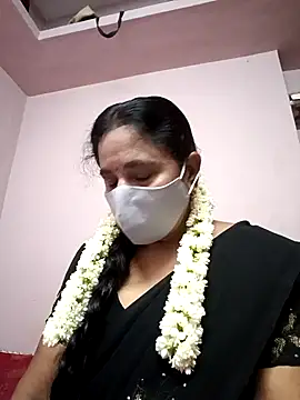 Snapshot of Tamilaunty35 chatting on May 2026 05:07:01 PM Tamilaunty35 online show from May 2026 05:07:01 PM