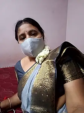 Snapshot of Tamilaunty35 chatting on May 2026 06:13:01 PM Tamilaunty35 online show from May 2026 06:13:01 PM