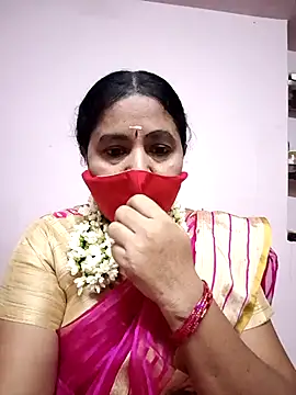 Snapshot of Tamilaunty35 chatting on May 2026 03:09:02 PM Tamilaunty35 online show from May 2026 03:09:02 PM