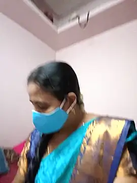 Snapshot of Tamilaunty35 chatting on May 2026 04:24:01 PM Tamilaunty35 online show from May 2026 04:24:01 PM