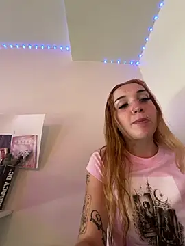 Snapshot of Sapphirelustxo chatting on May 2026 07:32:02 PM Sapphirelustxo online show from May 2026 07:32:02 PM