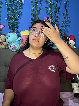 Gaby-gabyy- online show from April 2026 04:45:02 PM