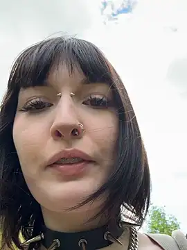 virusDoll online show from May 2026 01:19:01 PM
