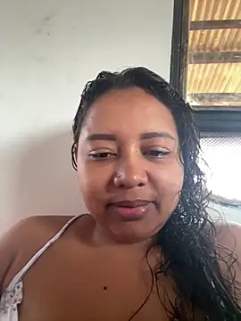 Snapshot of Ninibella chatting on May 2026 01:07:02 PM Ninibella online show from May 2026 01:07:02 PM