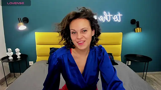 Snapshot of Kira_Steel chatting on April 2026 08:09:02 AM Kira Steel online show from April 2026 08:09:02 AM