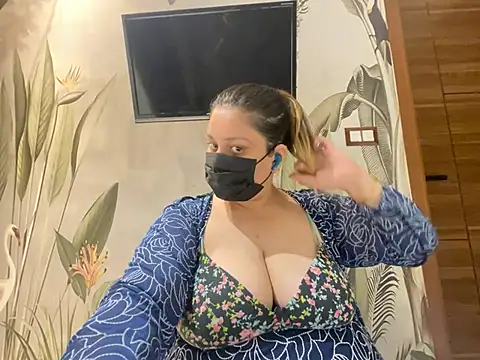 kavyasingh36 online show from May 2026 11:34:04 PM