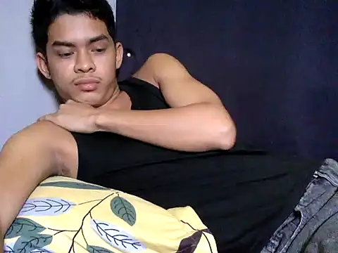 Snapshot of yourhotasian_jhonpol16 chatting on June 2026 05:52:02 AM yourhotasian jhonpol16 online show from June 2026 05:52:02 AM