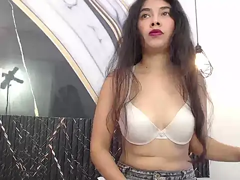 Snapshot of Vanessa_Lune chatting on April 2026 12:44:02 PM Vanessa Lune online show from April 2026 12:44:02 PM