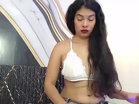Snapshot of Vanessa_Lune chatting on May 2026 12:45:02 PM Vanessa Lune online show from May 2026 12:45:02 PM