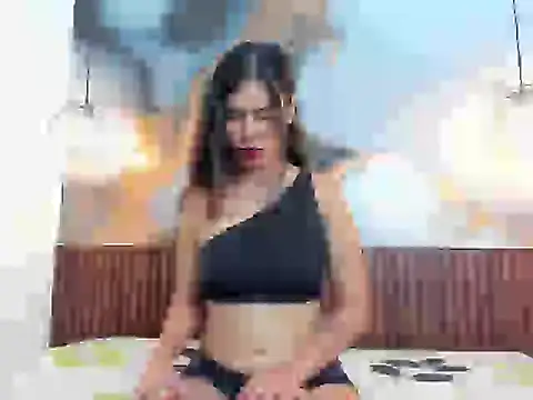 Snapshot of Vanessa_Lune chatting on May 2026 01:05:01 PM Vanessa Lune online show from May 2026 01:05:01 PM