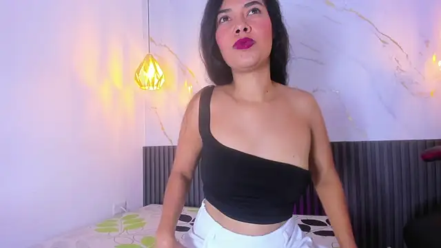 Snapshot of Vanessa_Lune chatting on May 2026 01:51:02 PM Vanessa Lune online show from May 2026 01:51:02 PM