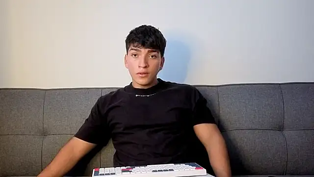 James silva1 online show from April 2026 09:50:02 PM