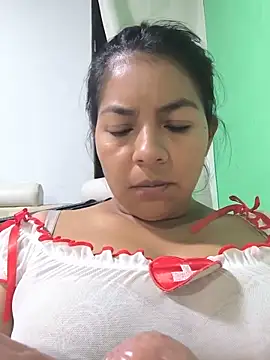 Snapshot of Tamaraxxx_hot chatting on June 2026 04:57:01 AM Tamaraxxx hot online show from June 2026 04:57:01 AM