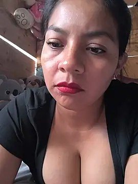 Snapshot of Tamaraxxx_hot chatting on June 2026 10:14:02 PM Tamaraxxx hot online show from June 2026 10:14:02 PM
