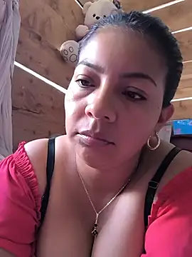 Snapshot of Tamaraxxx_hot chatting on July 2026 06:32:01 PM Tamaraxxx hot online show from July 2026 06:32:01 PM