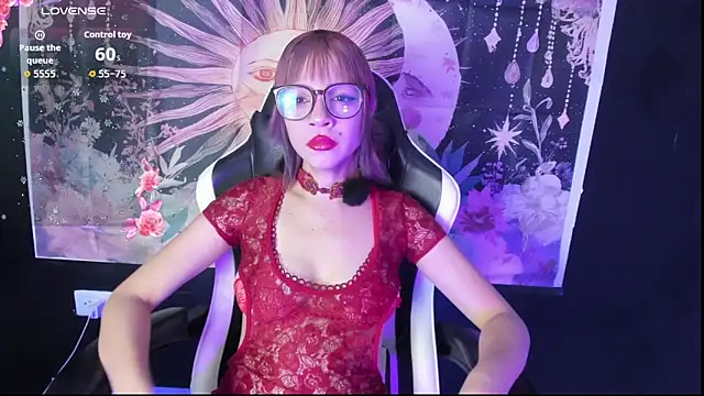 Snapshot of LaxiViolet chatting on July 2026 08:15:01 PM LaxiViolet online show from July 2026 08:15:01 PM