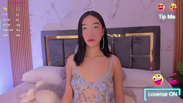 Iam Milly  online show from April 2026 08:36:02 PM