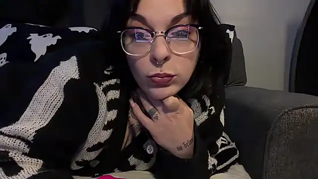 AmalaHexx online show from May 2026 09:17:01 AM