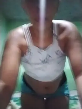 YuliBrayan online show from June 2026 08:57:02 PM