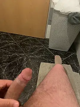 Nrwboy12 online show from April 2026 01:32:01 AM