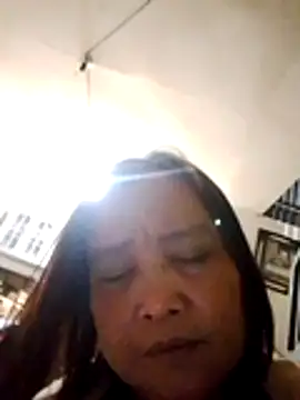 jeanyummytits online show from June 2026 12:51:01 PM