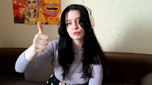 LuiseLecoultre online show from April 2026 05:10:01 AM