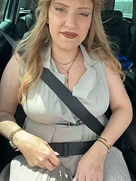 Tiffy Rosee online show from May 2026 11:07:01 AM