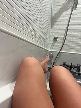 BadGirl69Me online show from April 2026 07:03:01 PM