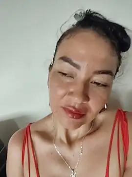 Snapshot of LuluDream chatting on June 2026 03:43:01 PM LuluDream online show from June 2026 03:43:01 PM