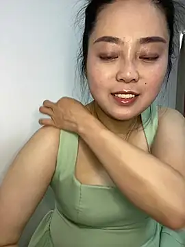 Snapshot of orangeoneday chatting on April 2026 06:03:02 AM orangeoneday online show from April 2026 06:03:02 AM