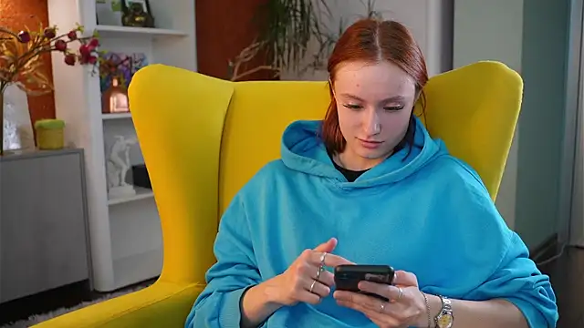 Snapshot of AlvaCatterton chatting on April 2026 04:40:01 AM AlvaCatterton online show from April 2026 04:40:01 AM