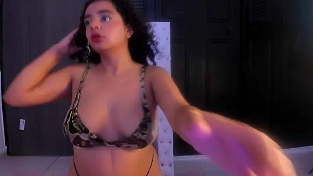 Snapshot of Dahlia_rossee chatting on July 2026 08:37:01 PM Dahlia rossee online show from July 2026 08:37:01 PM