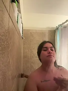 Islandmamita online show from April 2026 04:10:02 AM