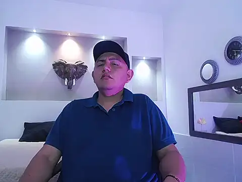 Snapshot of taylor_park chatting on April 2026 07:52:02 PM taylor park online show from April 2026 07:52:02 PM