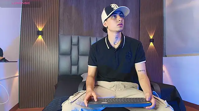 mohamed malik online show from May 2026 12:32:01 PM