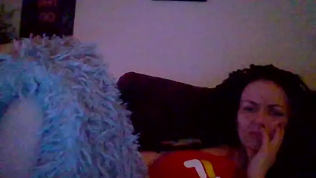 Snapshot of shyhornymommy chatting on April 2026 12:36:02 AM shyhornymommy online show from April 2026 12:36:02 AM