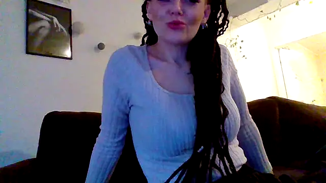 Snapshot of shyhornymommy chatting on April 2026 05:50:01 PM shyhornymommy online show from April 2026 05:50:01 PM