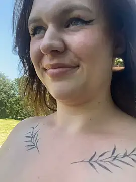 SweetLikaaa online show from June 2026 01:04:02 PM