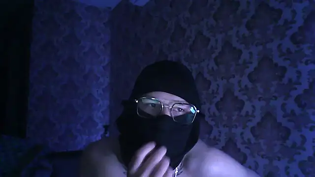 Snapshot of alyoshagreen chatting on April 2026 04:46:02 PM alyoshagreen online show from April 2026 04:46:02 PM