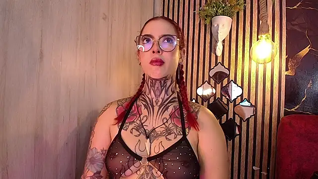 Atenea Red online show from June 2026 09:39:02 PM