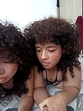 Snapshot of Chloe_and_Violeta chatting on July 2026 01:25:01 PM Chloe and Violeta online show from July 2026 01:25:01 PM