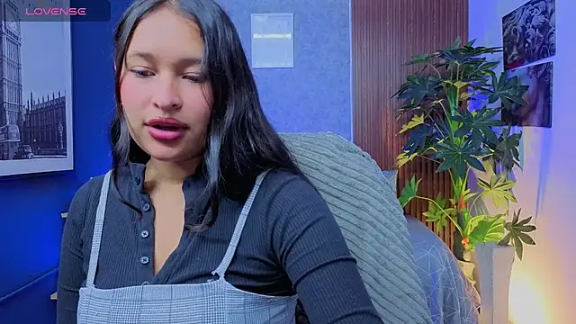 Milenka-5 online show from May 2026 08:36:01 PM