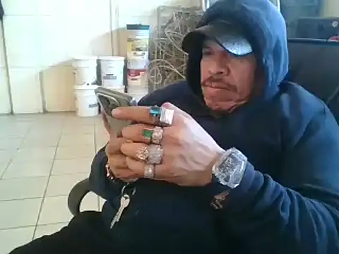 Snapshot of Oskr2024XXX chatting on January 2025 08:31:02 PM Oskr2024XXX online show from January 2025 08:31:02 PM