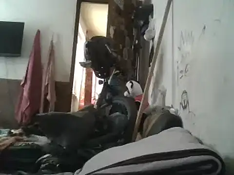 Snapshot of Oskr2024XXX chatting on January 2025 03:49:01 PM Oskr2024XXX online show from January 2025 03:49:01 PM